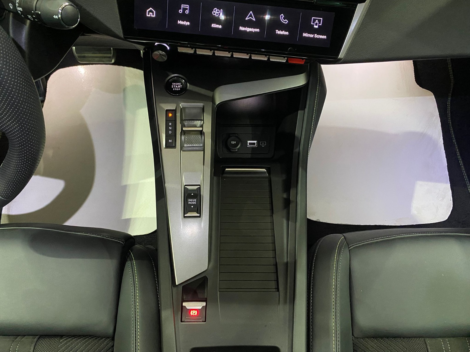 2025 Benzin Otomatik Peugeot 408 Kırmızı Gürel Tasarım Aksesuar Otomotiv San. Tic. Ltd. Şti.