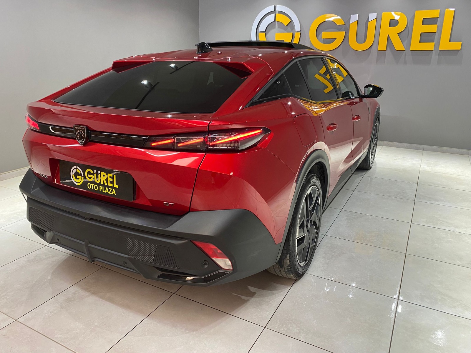 2025 Benzin Otomatik Peugeot 408 Kırmızı Gürel Tasarım Aksesuar Otomotiv San. Tic. Ltd. Şti.