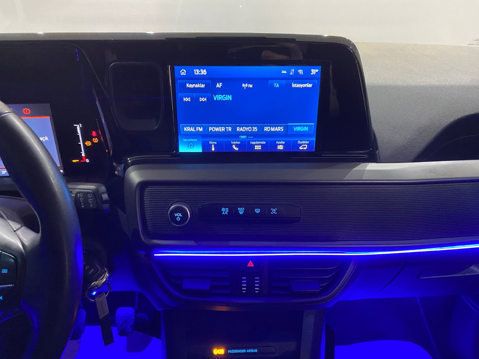 2024 Dizel Manuel Ford Tourneo Courier Beyaz Gürel Tasarım Aksesuar Otomotiv San. Tic. Ltd. Şti.