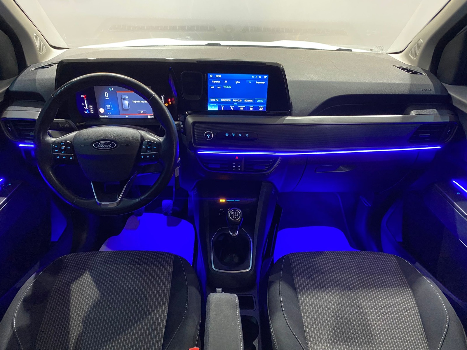 2024 Dizel Manuel Ford Tourneo Courier Beyaz Gürel Tasarım Aksesuar Otomotiv San. Tic. Ltd. Şti.