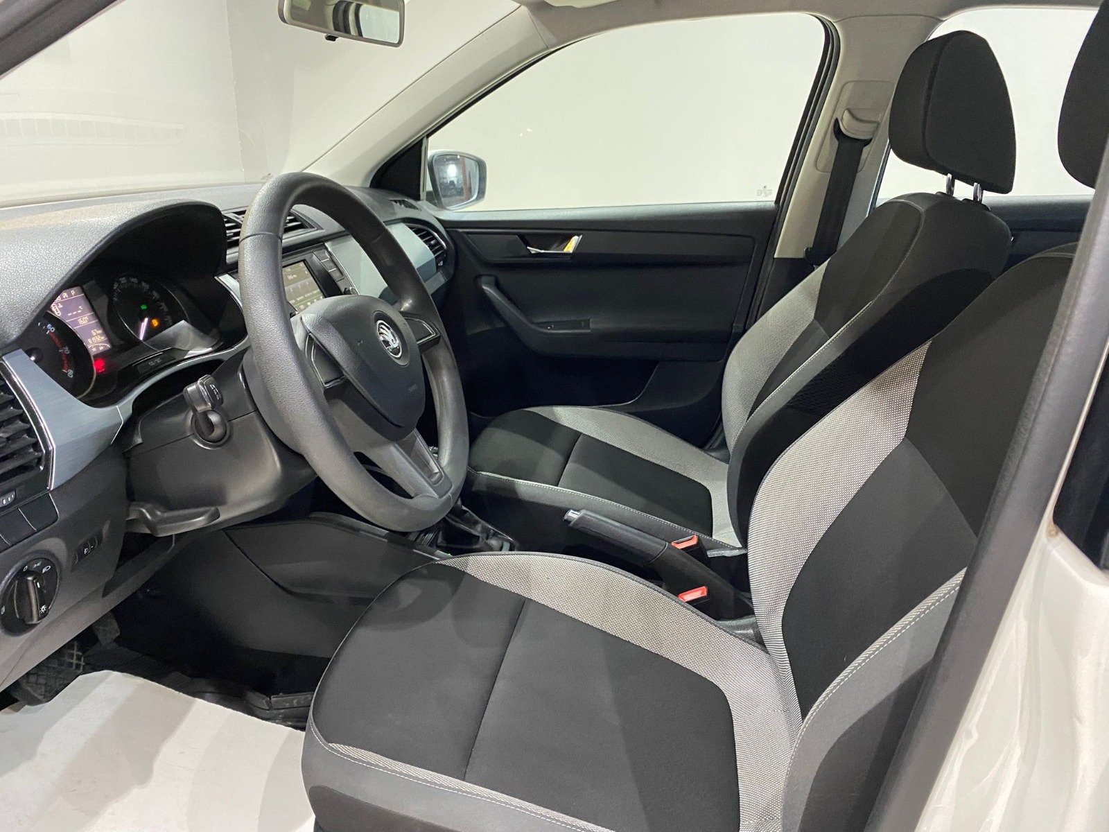 2016 Benzin Otomatik Skoda Fabia Beyaz Gürel Tasarım Aksesuar Otomotiv San. Tic. Ltd. Şti.