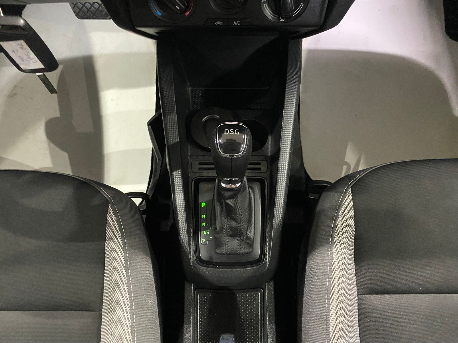 2016 Benzin Otomatik Skoda Fabia Beyaz Gürel Tasarım Aksesuar Otomotiv San. Tic. Ltd. Şti.