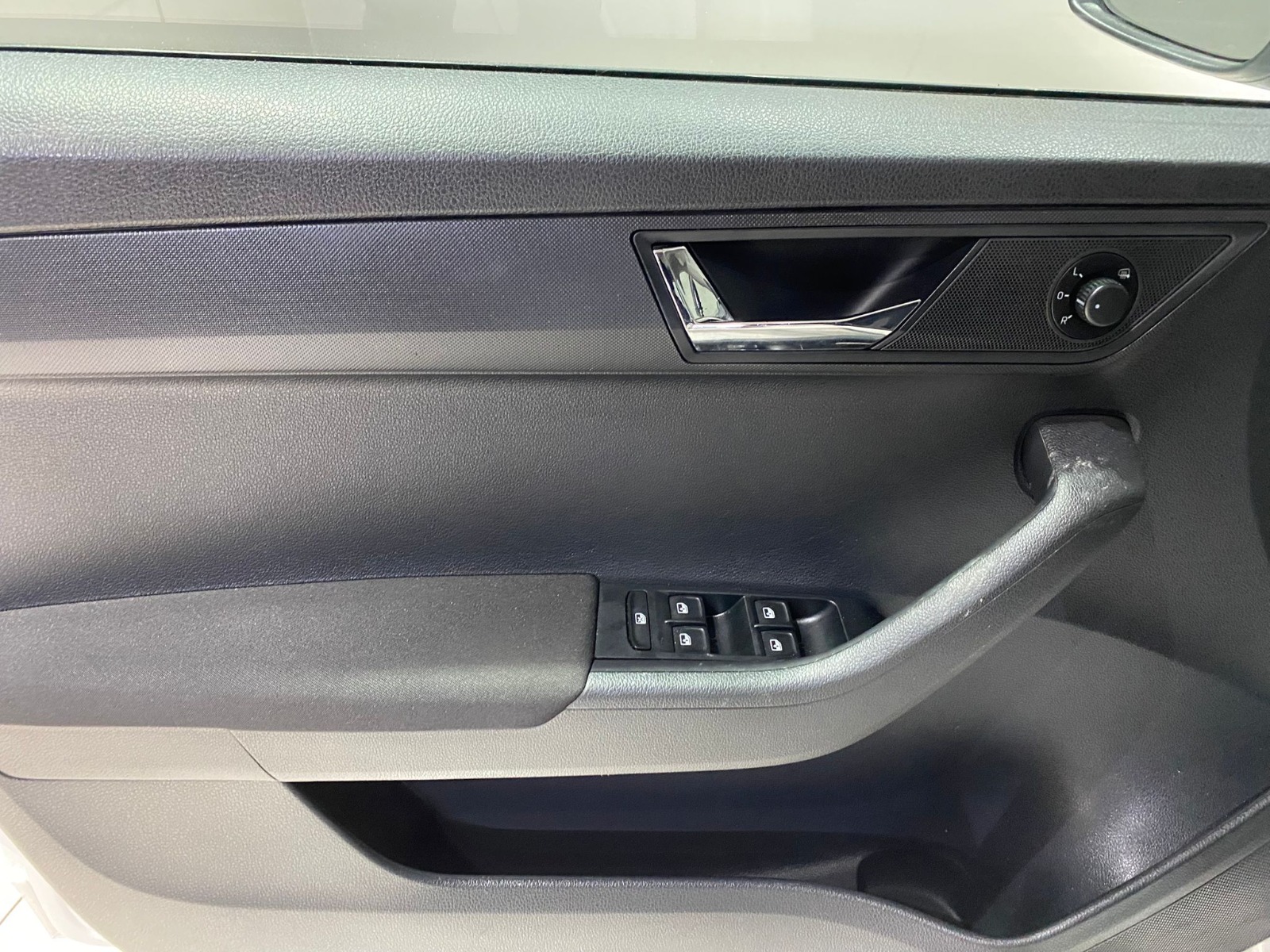 2016 Benzin Otomatik Skoda Fabia Beyaz Gürel Tasarım Aksesuar Otomotiv San. Tic. Ltd. Şti.