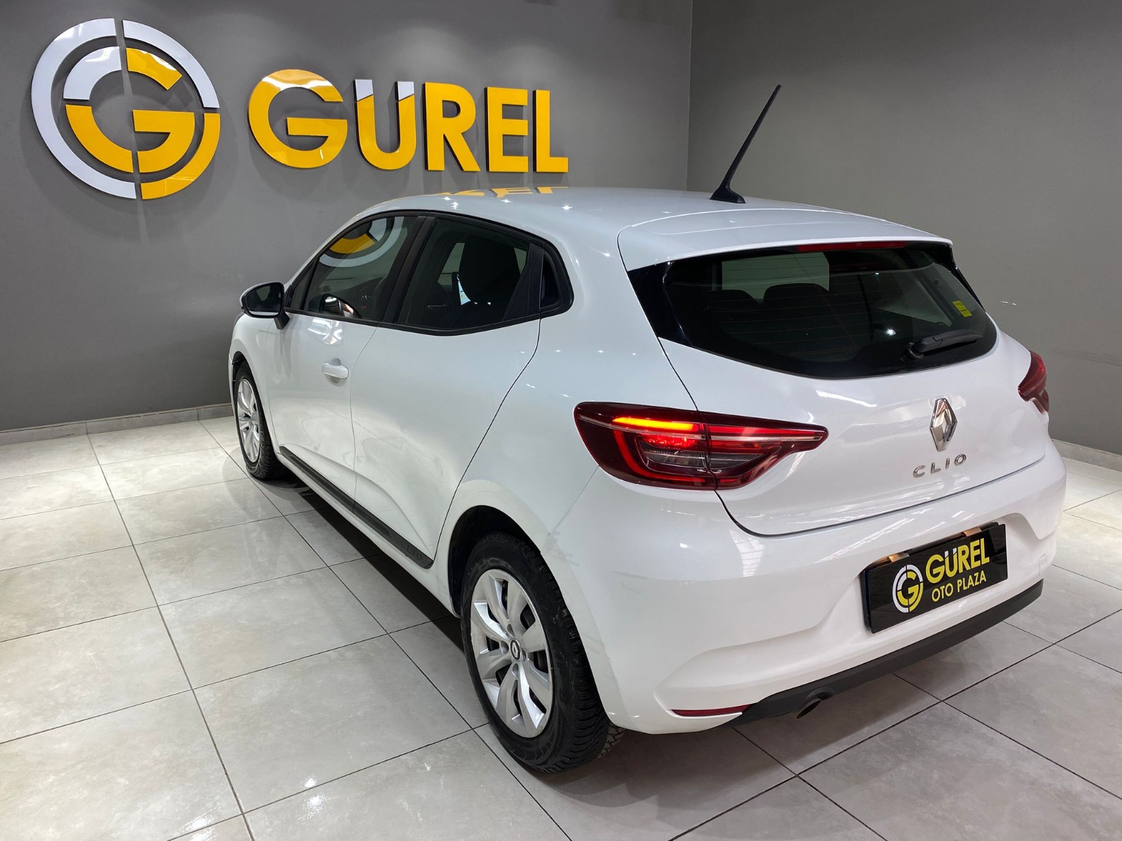 2022 Benzin Otomatik Renault Clio Beyaz Gürel Tasarım Aksesuar Otomotiv San. Tic. Ltd. Şti.