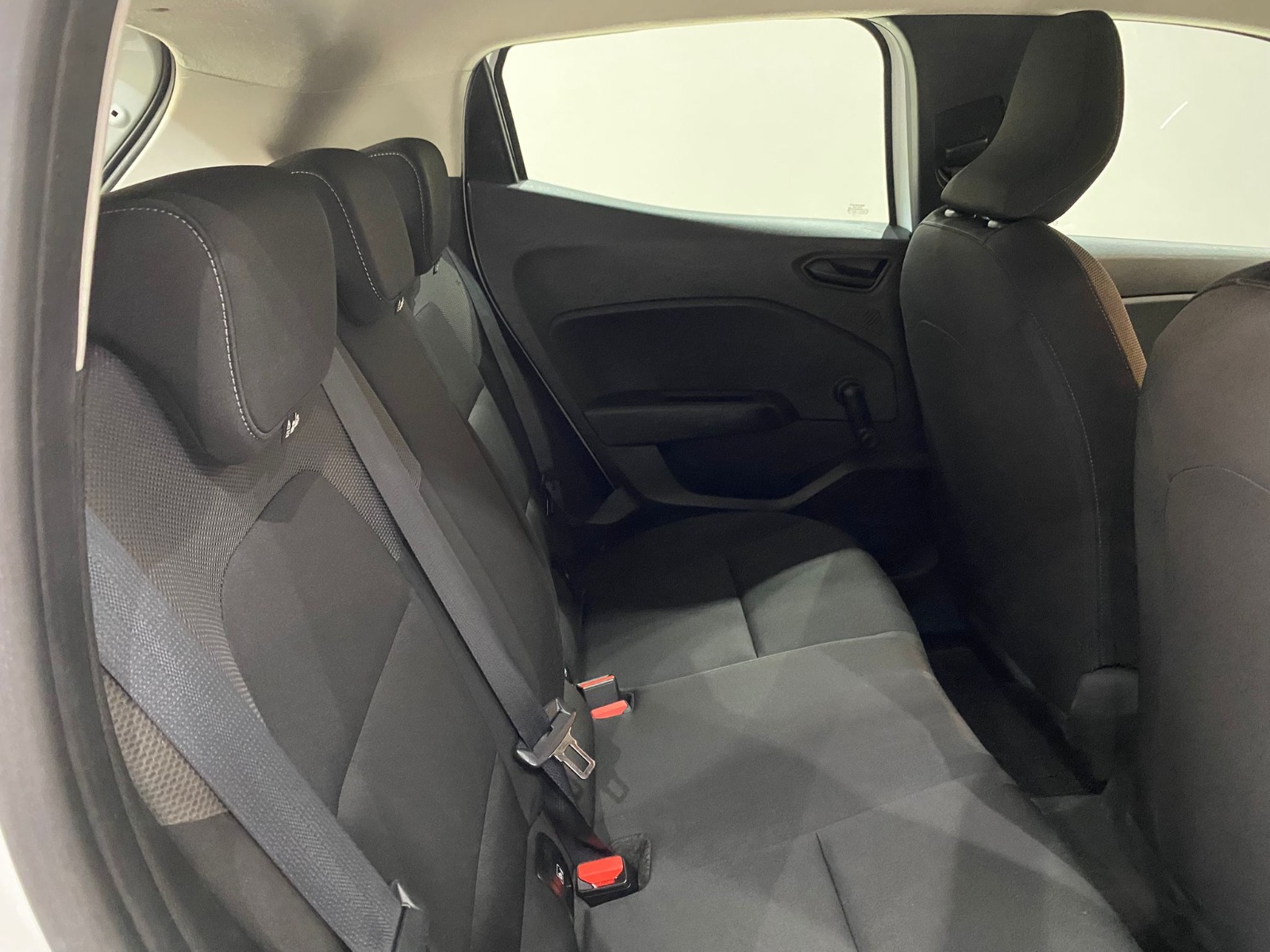 2022 Benzin Otomatik Renault Clio Beyaz Gürel Tasarım Aksesuar Otomotiv San. Tic. Ltd. Şti.