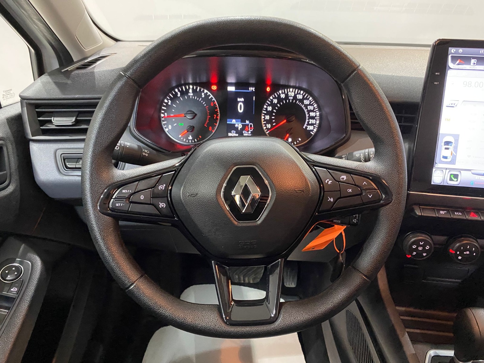 2022 Benzin Otomatik Renault Clio Beyaz Gürel Tasarım Aksesuar Otomotiv San. Tic. Ltd. Şti.