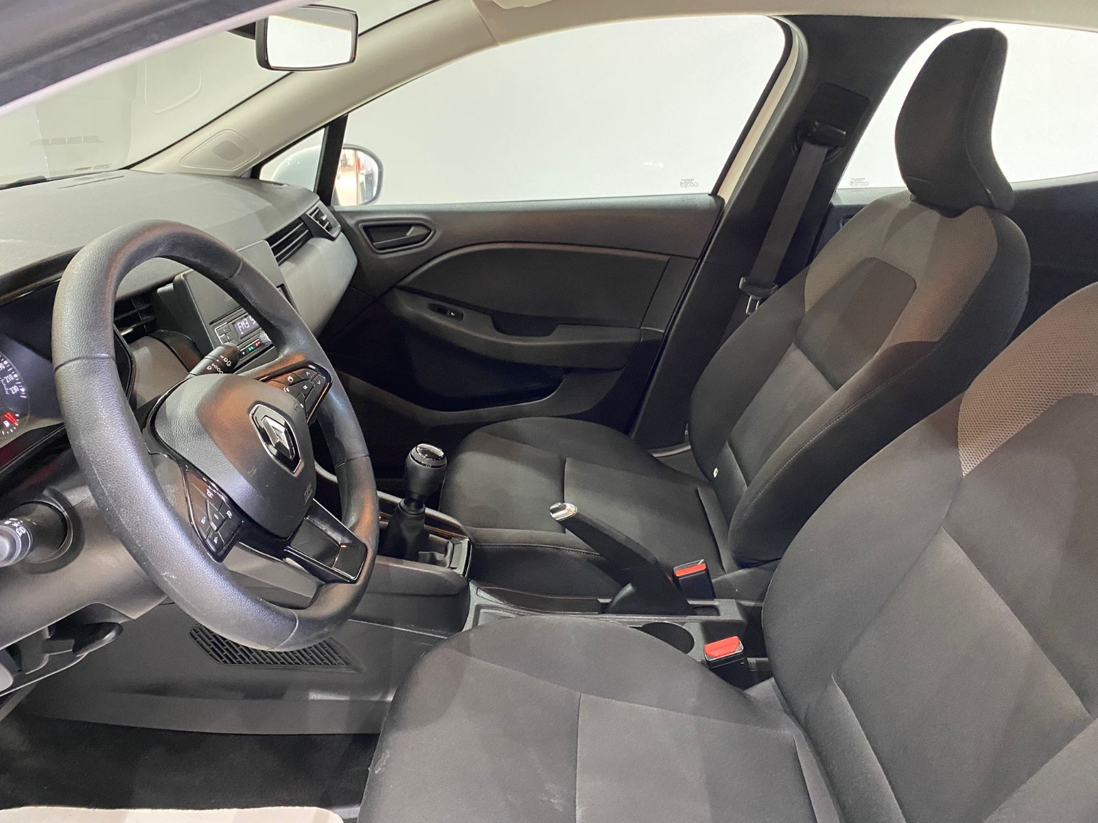 2022 Benzin Manuel Renault Clio Beyaz Gürel Tasarım Aksesuar Otomotiv San. Tic. Ltd. Şti.