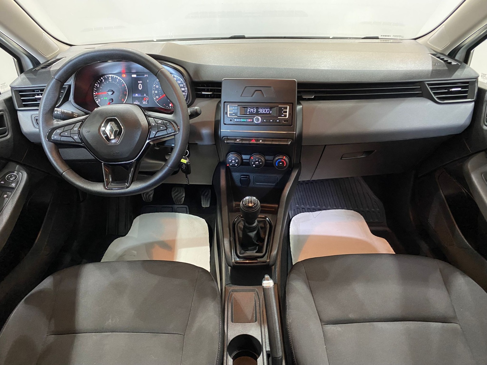 2022 Benzin Manuel Renault Clio Beyaz Gürel Tasarım Aksesuar Otomotiv San. Tic. Ltd. Şti.