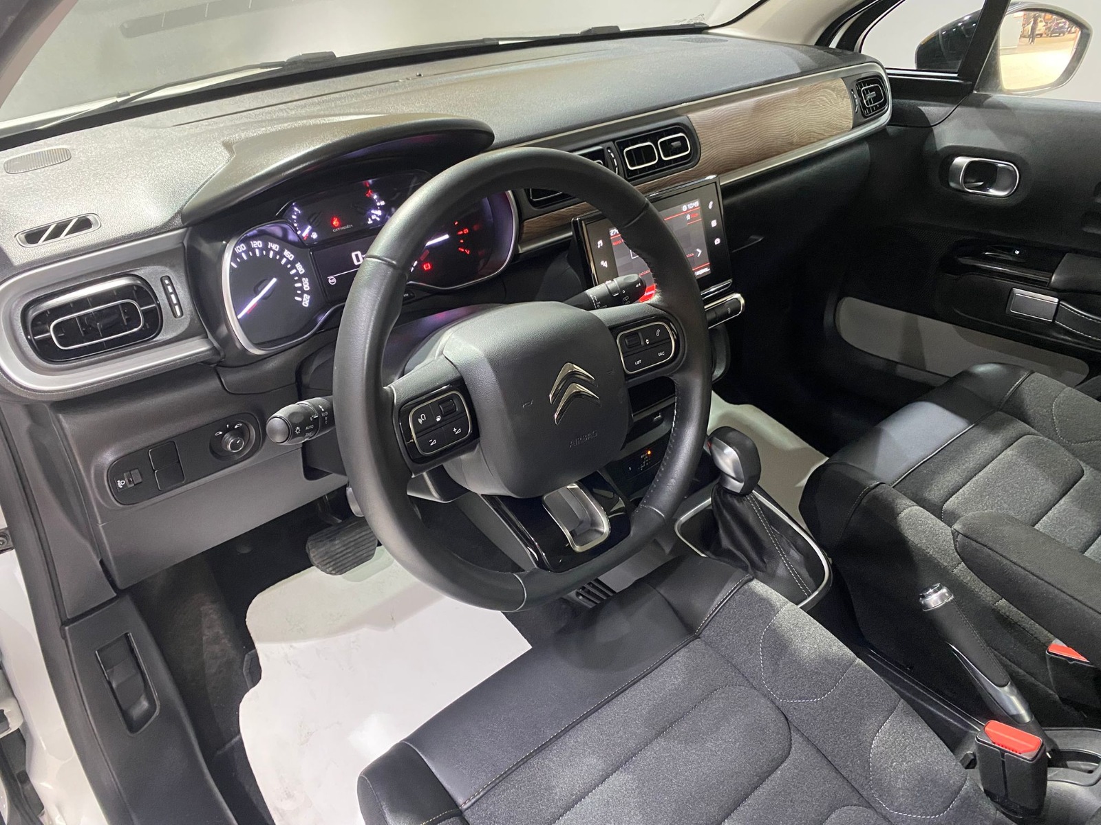 2023 Benzin Otomatik Citroen C3 Beyaz Gürel Tasarım Aksesuar Otomotiv San. Tic. Ltd. Şti.