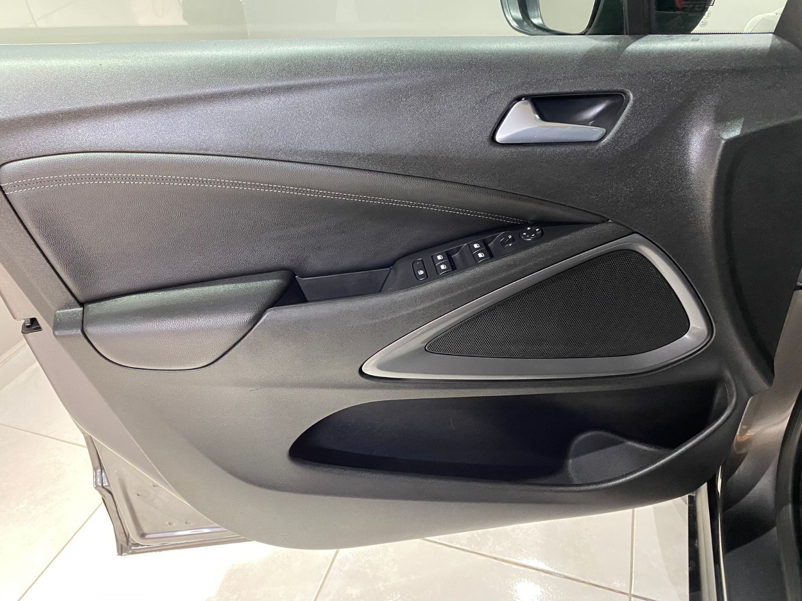 2022 Benzin Otomatik Opel Crossland Gri Gürel Tasarım Aksesuar Otomotiv San. Tic. Ltd. Şti.