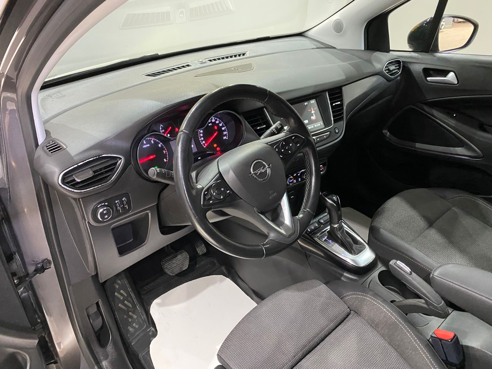 2022 Benzin Otomatik Opel Crossland Gri Gürel Tasarım Aksesuar Otomotiv San. Tic. Ltd. Şti.