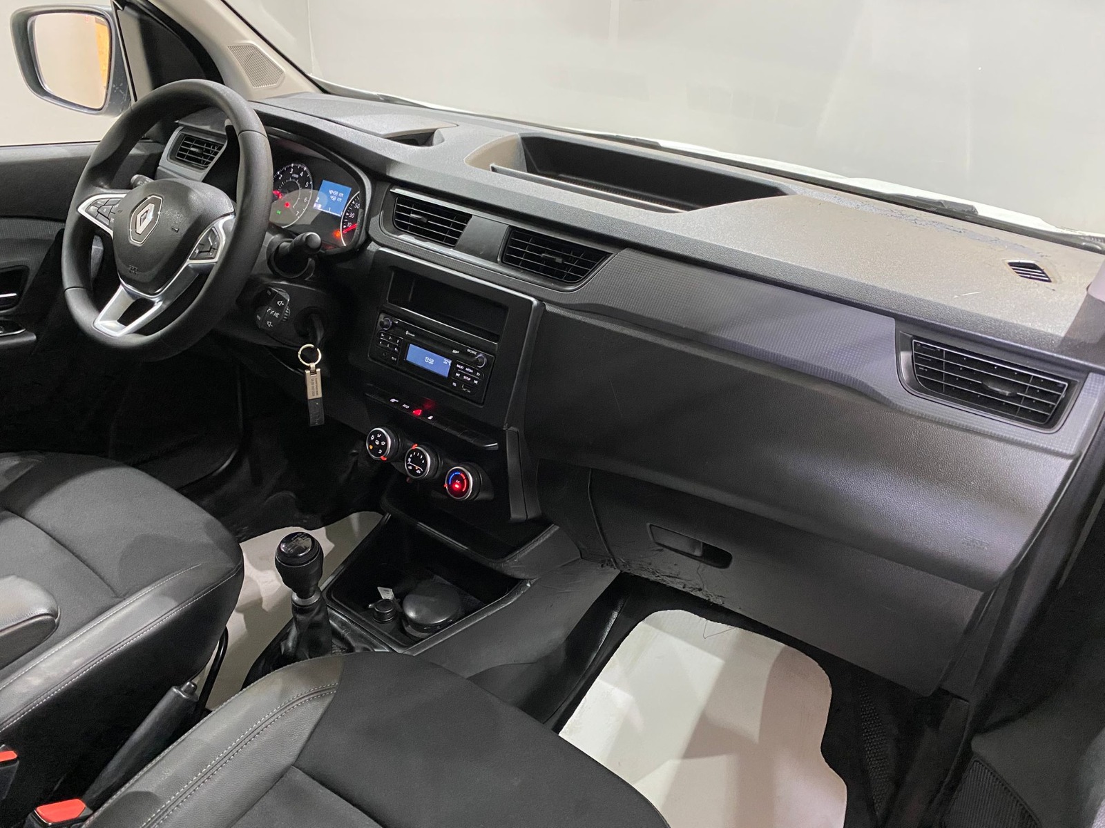2022 Dizel Manuel Renault Express Beyaz Gürel Tasarım Aksesuar Otomotiv San. Tic. Ltd. Şti.