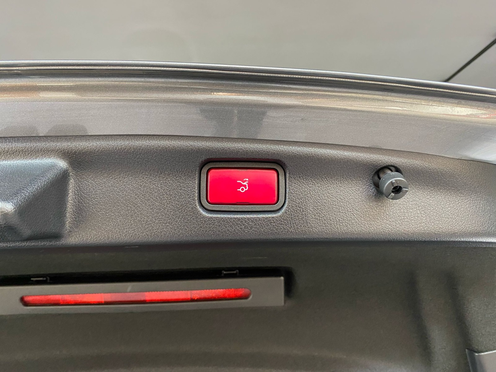2023 MHEV Otomatik Mercedes-Benz C Gri Gürel Tasarım Aksesuar Otomotiv San. Tic. Ltd. Şti.