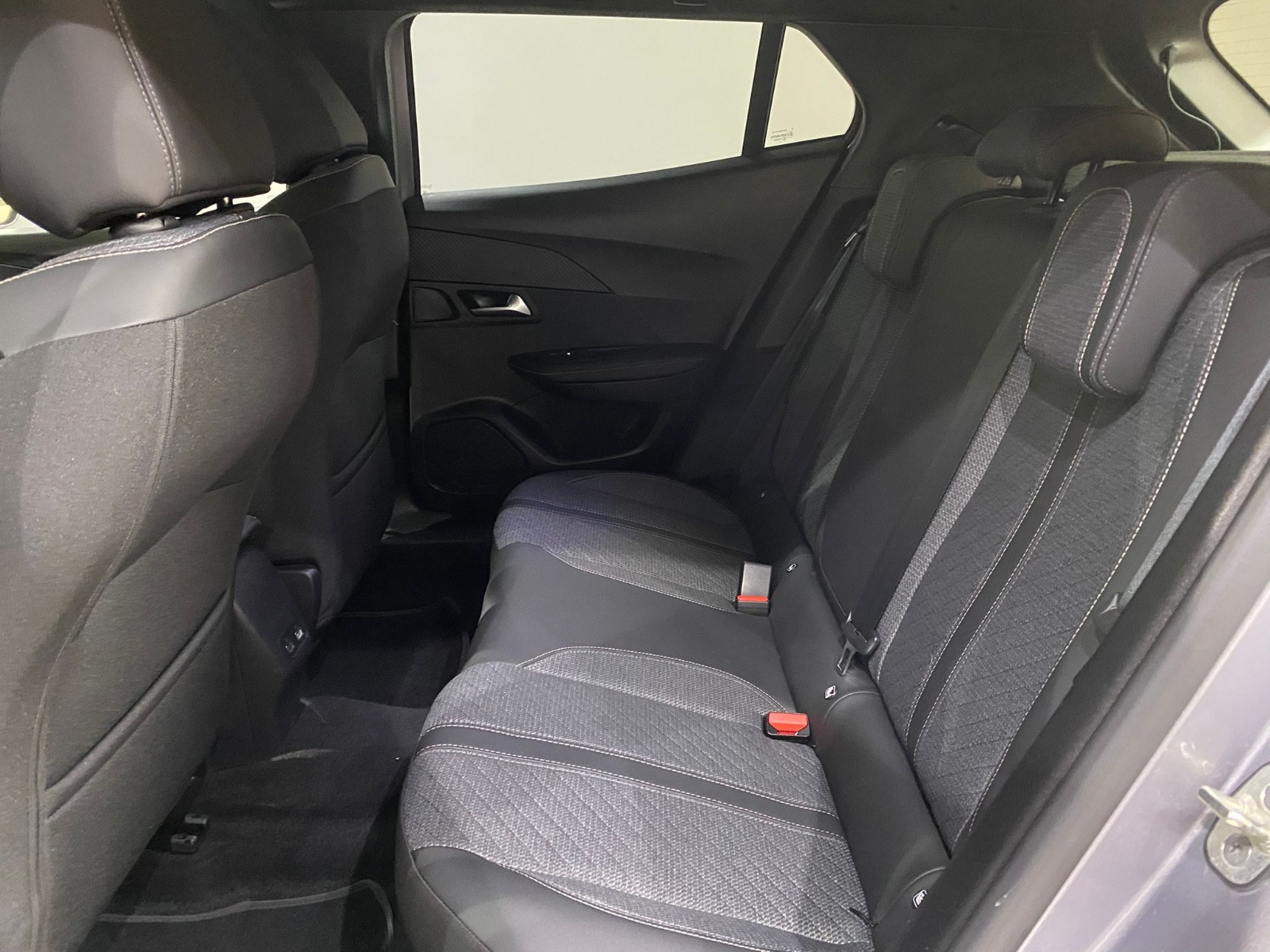 2024 Benzin Otomatik Peugeot 2008 Gri Gürel Tasarım Aksesuar Otomotiv San. Tic. Ltd. Şti.