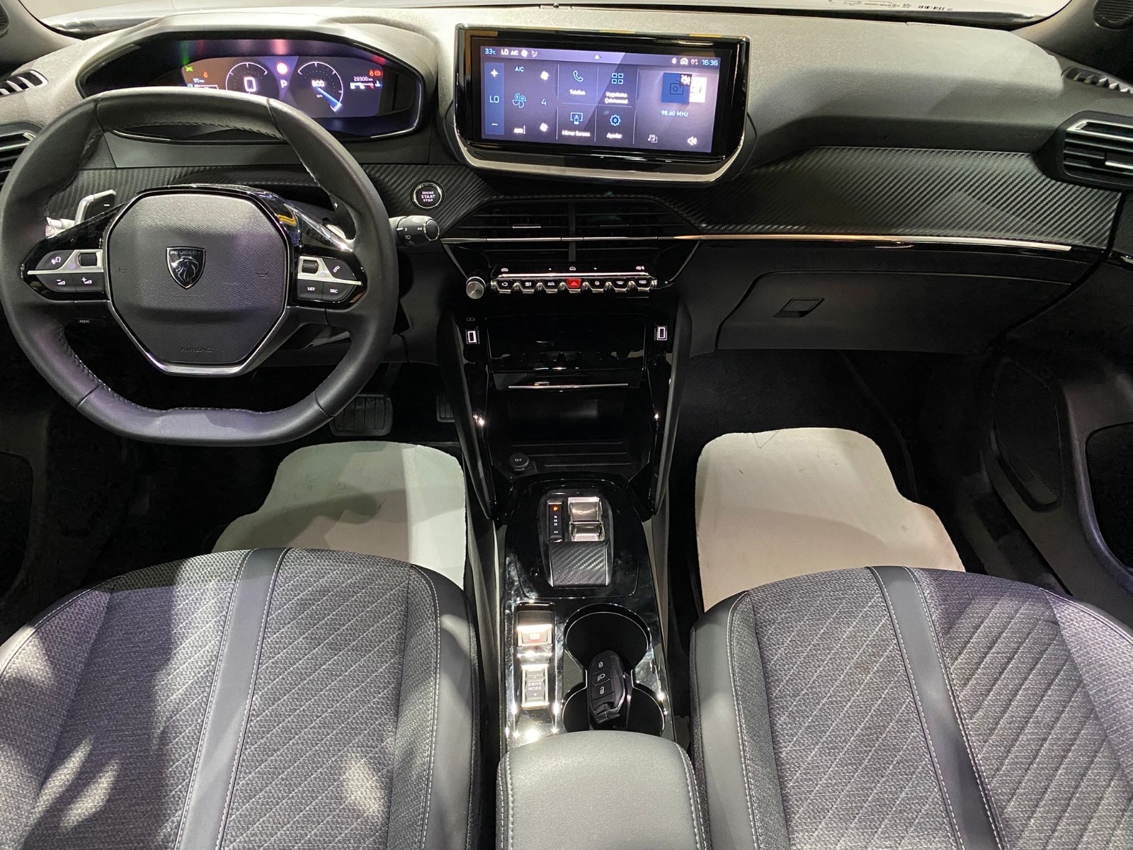 2024 Benzin Otomatik Peugeot 2008 Gri Gürel Tasarım Aksesuar Otomotiv San. Tic. Ltd. Şti.