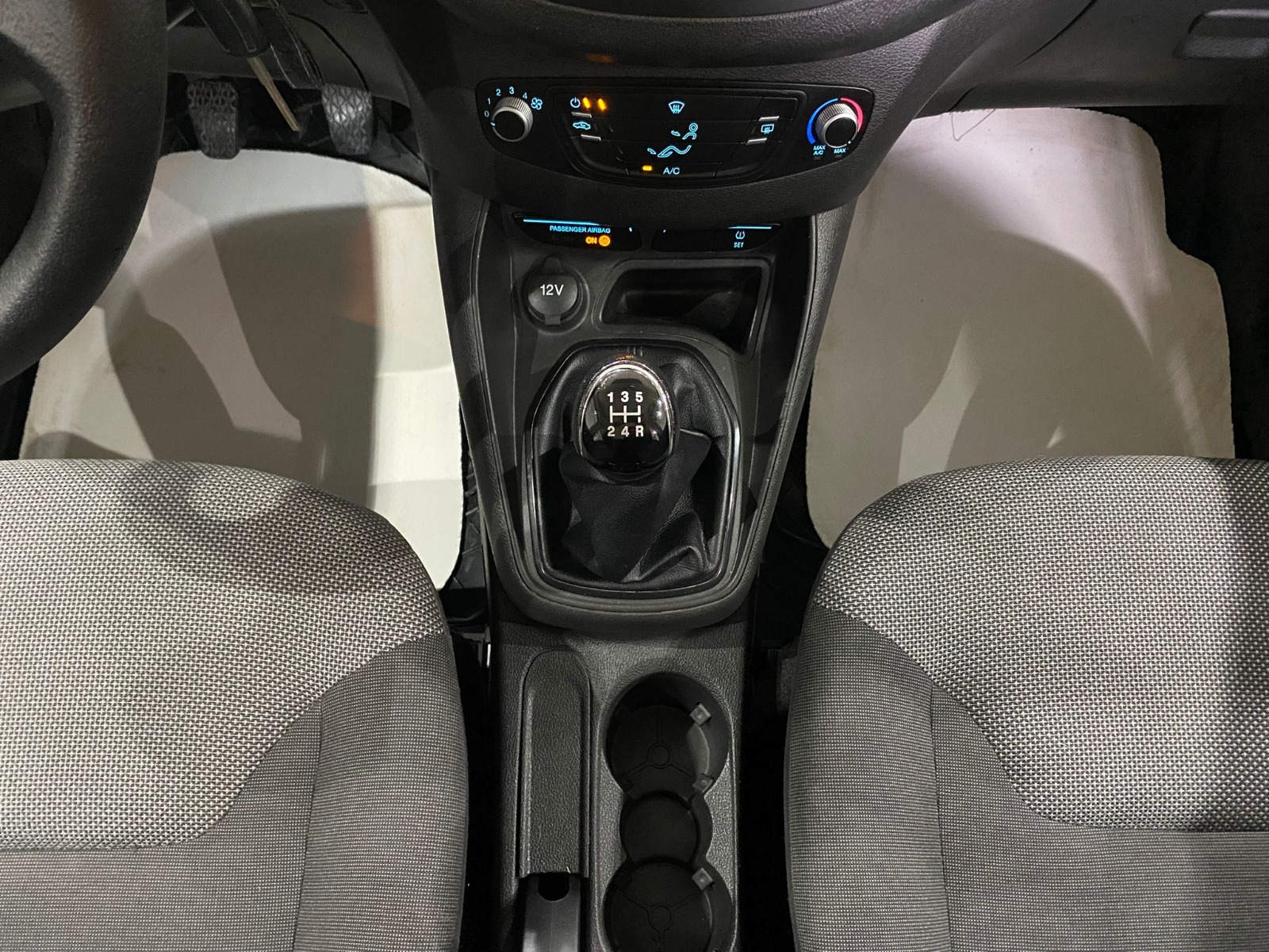 2017 Dizel Manuel Ford Tourneo Courier Journey Beyaz Gürel Tasarım Aksesuar Otomotiv San. Tic. Ltd. Şti.