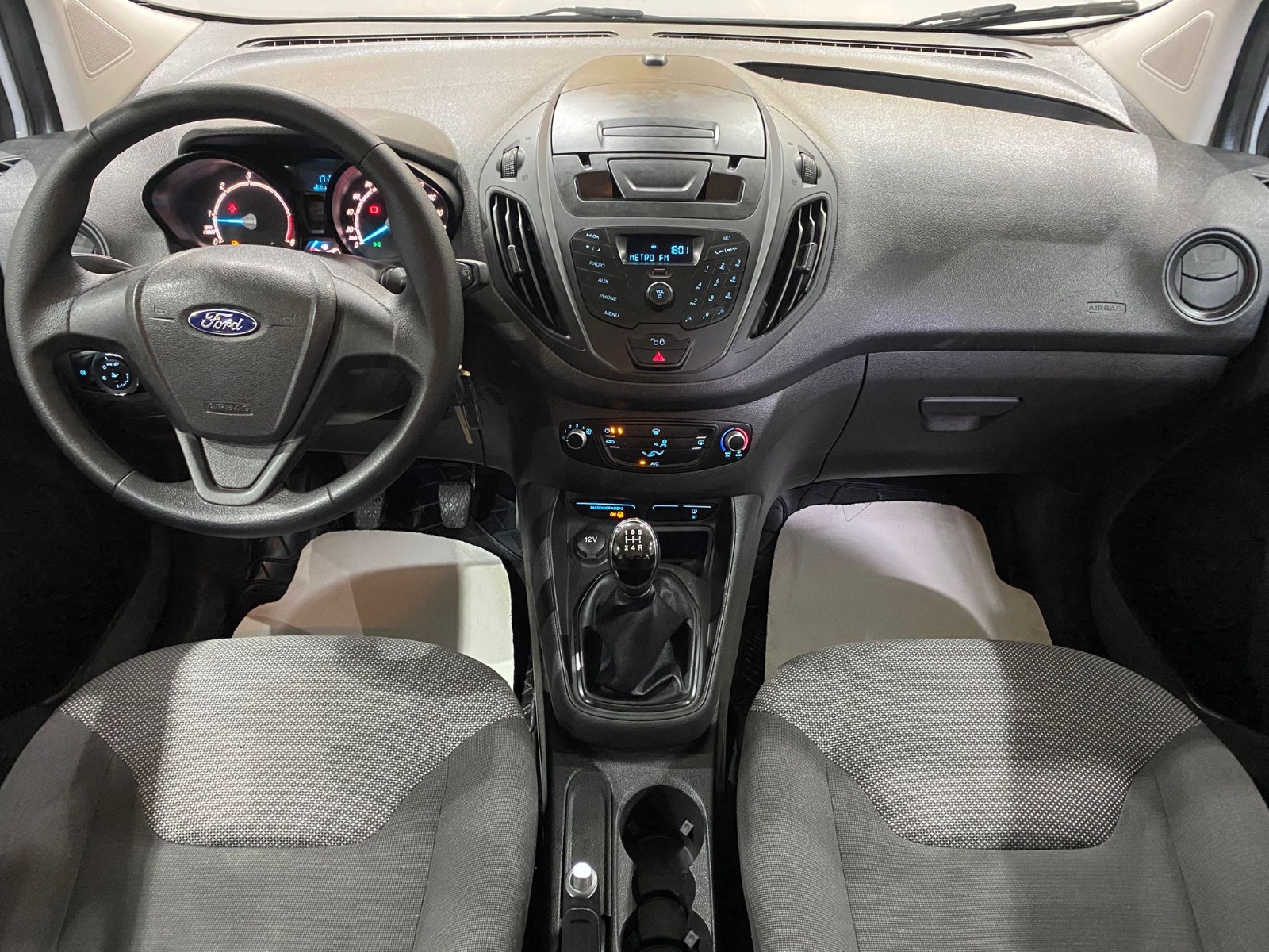 2017 Dizel Manuel Ford Tourneo Courier Journey Beyaz Gürel Tasarım Aksesuar Otomotiv San. Tic. Ltd. Şti.