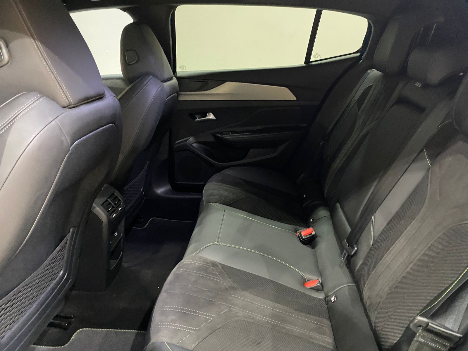 2023 Benzin Otomatik Peugeot 408 Mavi Gürel Tasarım Aksesuar Otomotiv San. Tic. Ltd. Şti.