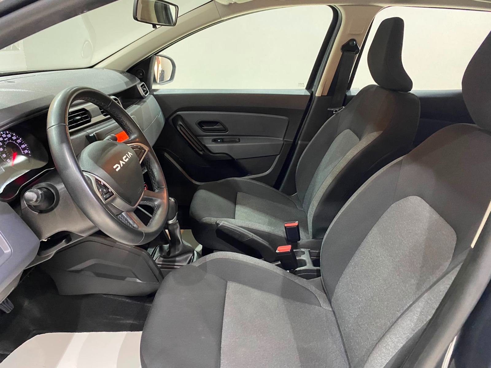 2023 Benzin Otomatik Dacia Duster Gri Gürel Tasarım Aksesuar Otomotiv San. Tic. Ltd. Şti.
