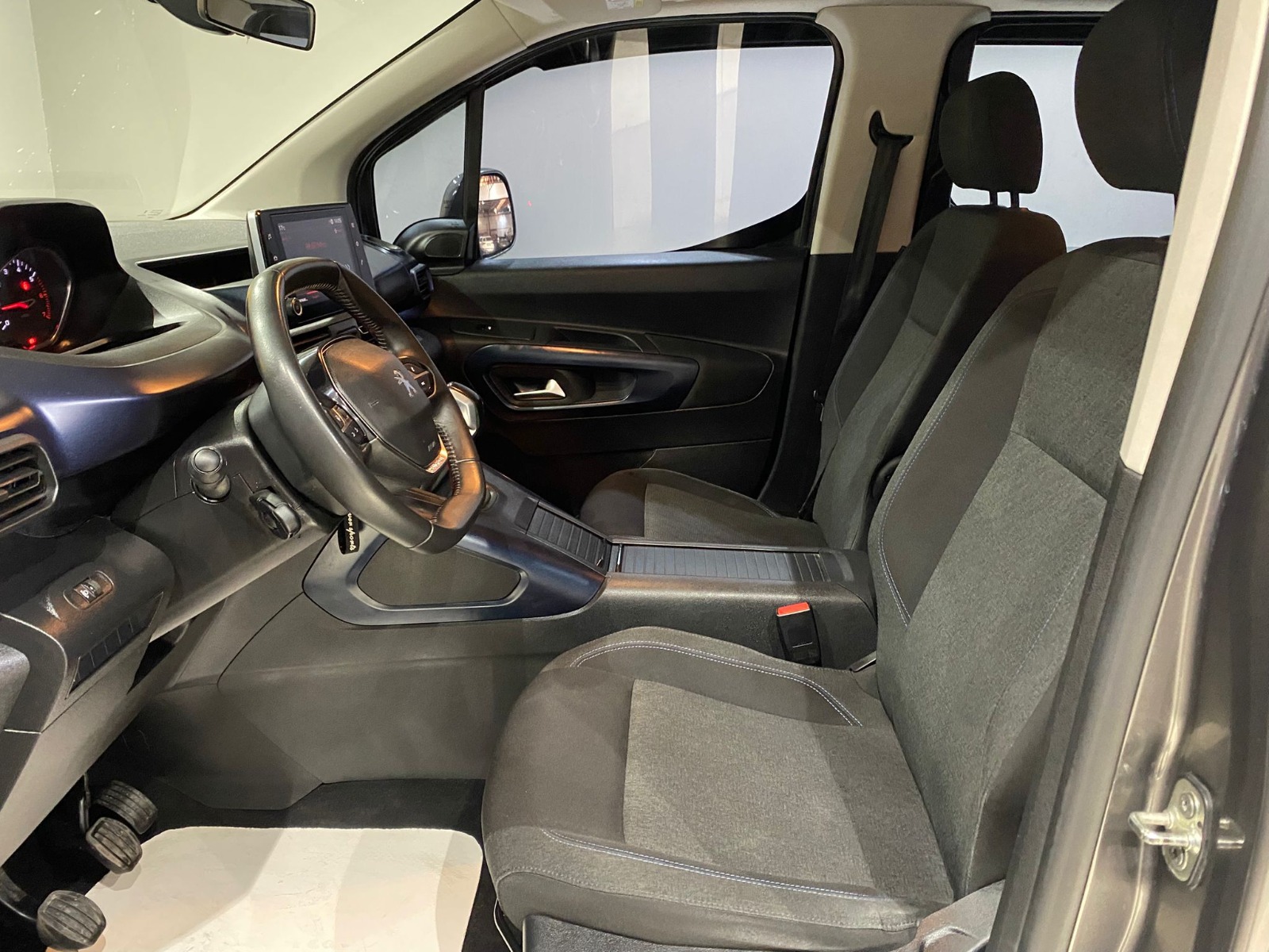 2021 Dizel Manuel Peugeot Rifter Gri Gürel Tasarım Aksesuar Otomotiv San. Tic. Ltd. Şti.