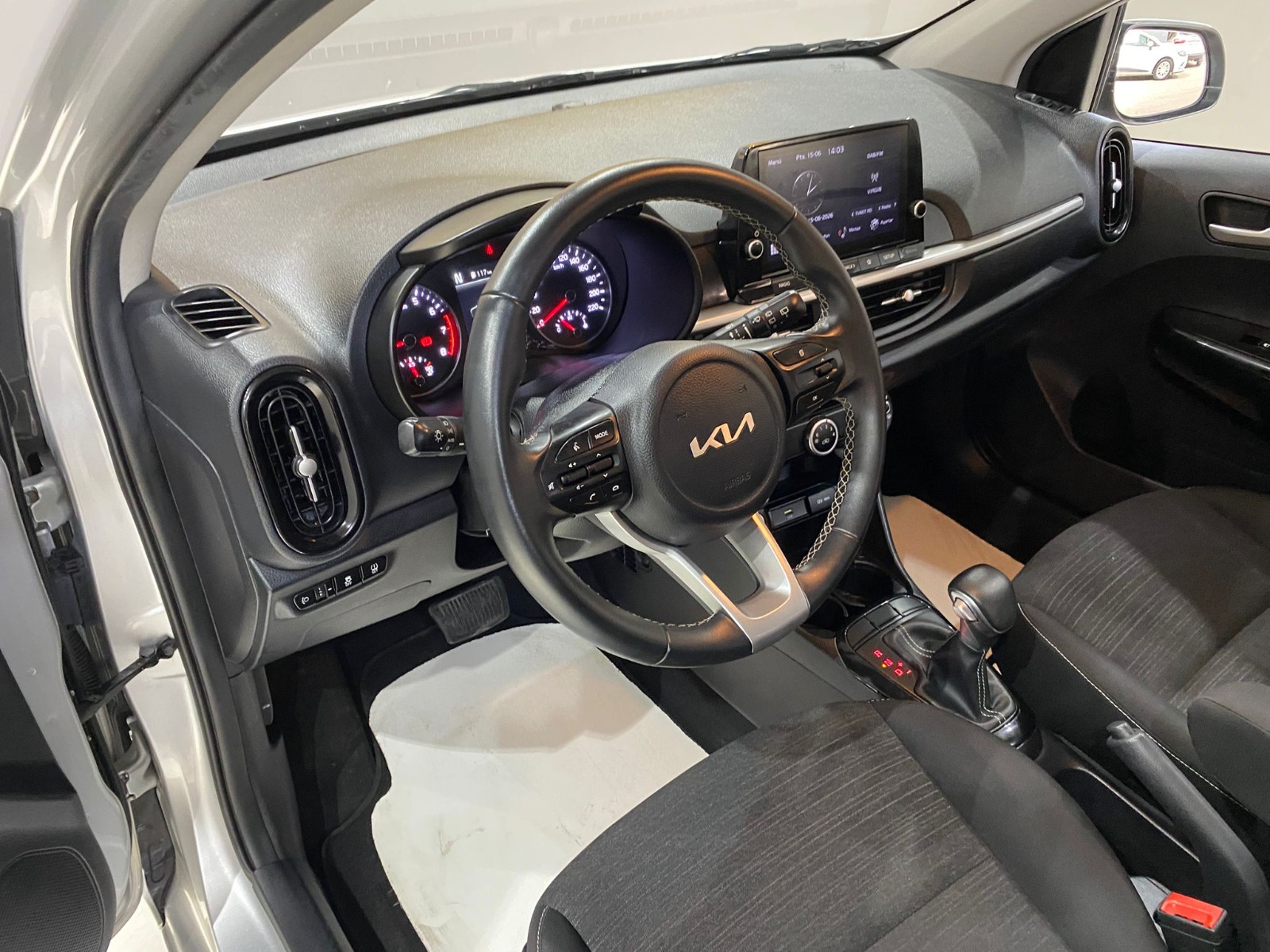 2024 Benzin Otomatik Kia Picanto Gümüş Gri Gürel Tasarım Aksesuar Otomotiv San. Tic. Ltd. Şti.