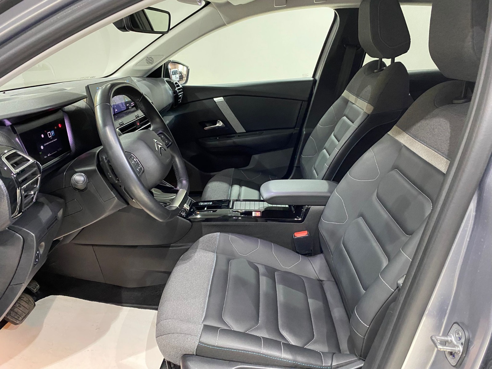 2023 Benzin Otomatik Citroen C4 Gri Gürel Tasarım Aksesuar Otomotiv San. Tic. Ltd. Şti.