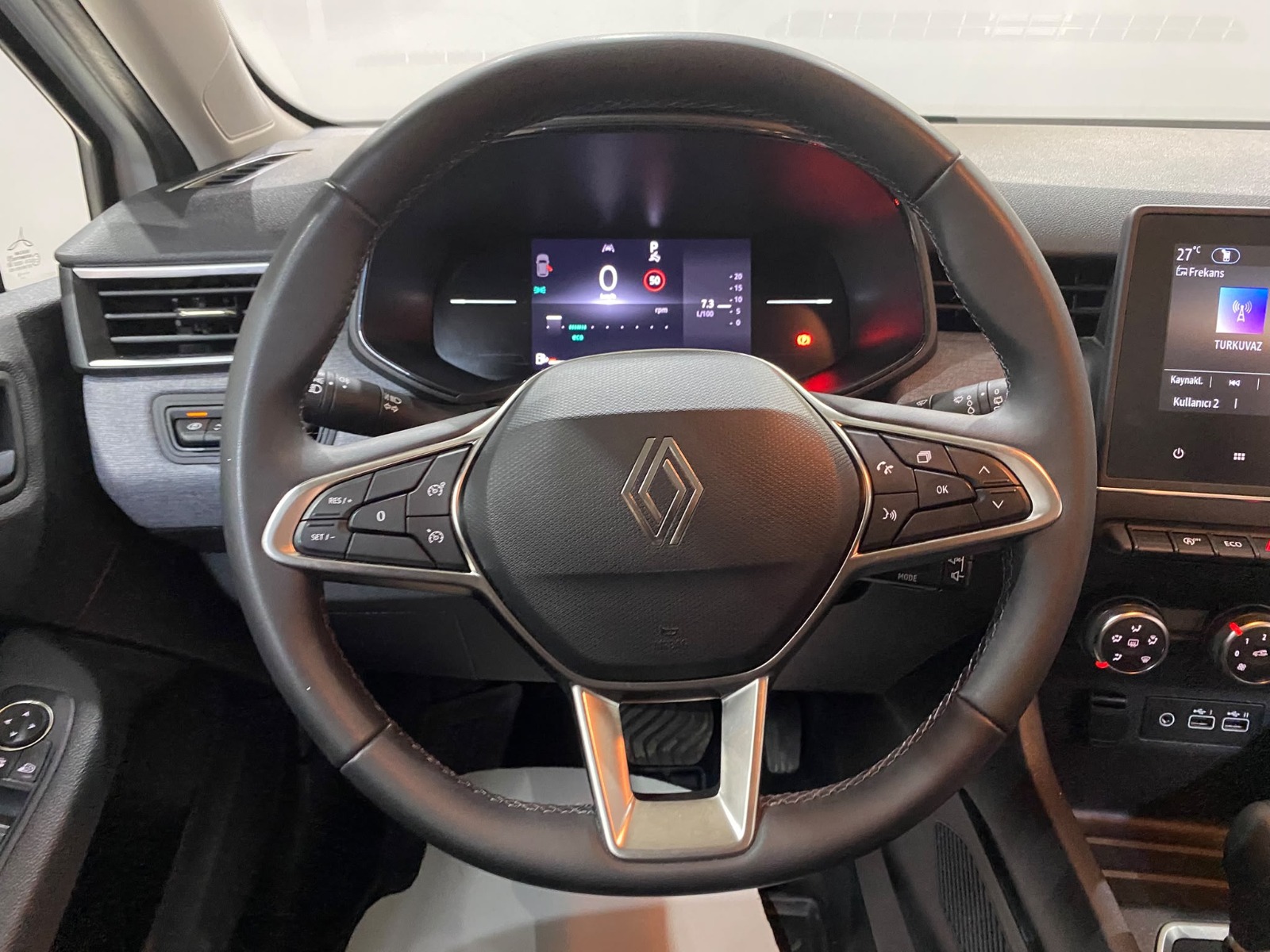 2026 Benzin Otomatik Renault Clio Beyaz Gürel Tasarım Aksesuar Otomotiv San. Tic. Ltd. Şti.