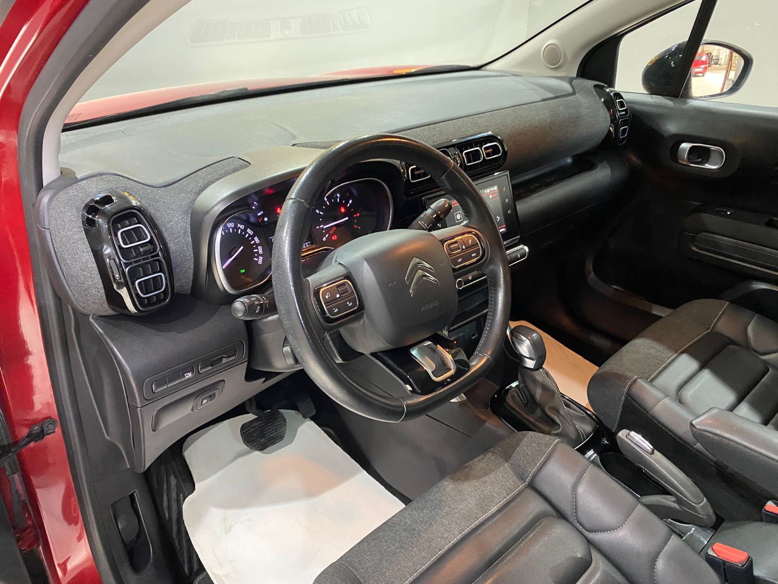2022 Benzin Otomatik Citroen C3 AirCross Kırmızı Gürel Tasarım Aksesuar Otomotiv San. Tic. Ltd. Şti.