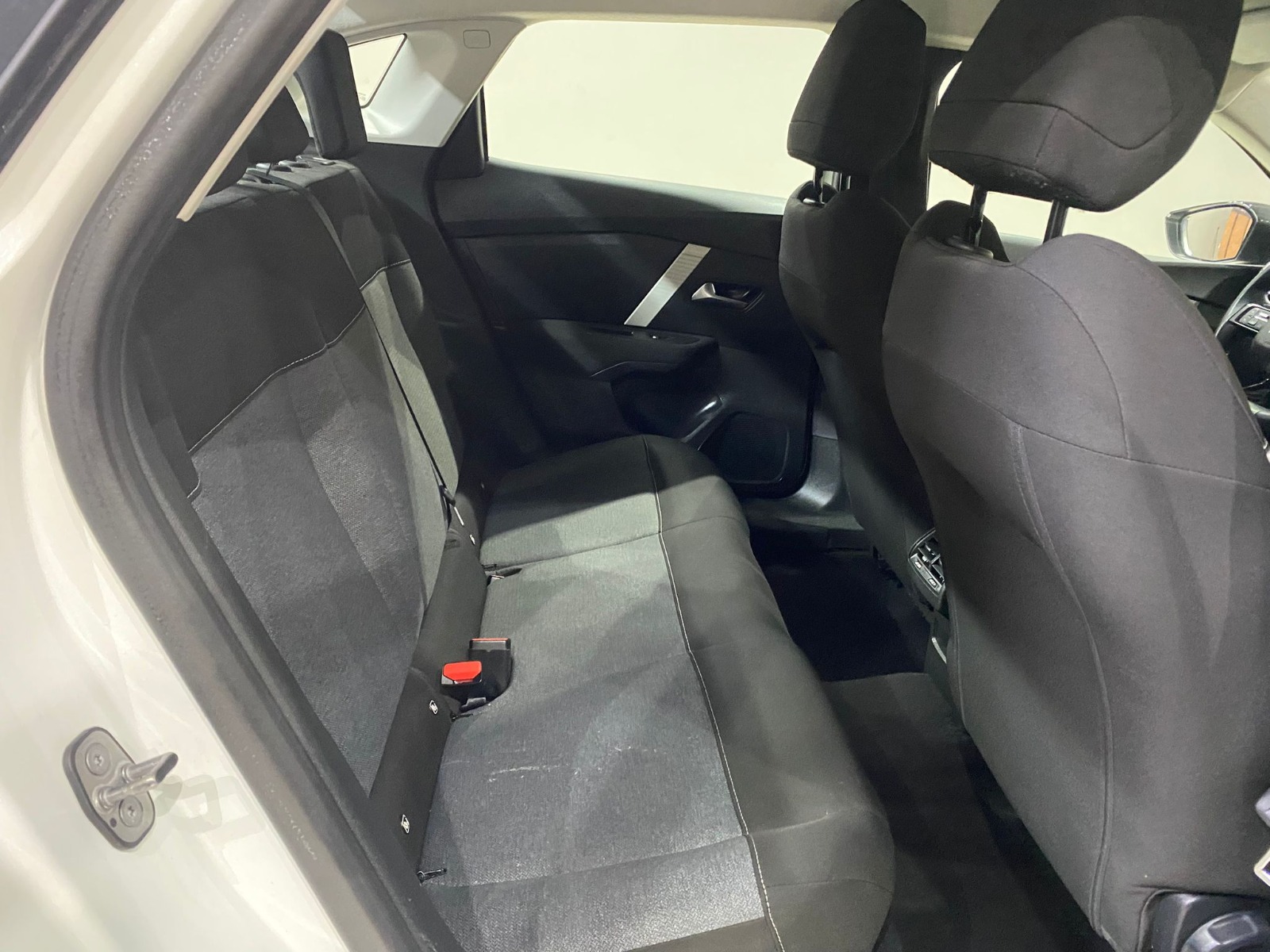 2023 Benzin Otomatik Citroen C4 X Beyaz Gürel Tasarım Aksesuar Otomotiv San. Tic. Ltd. Şti.