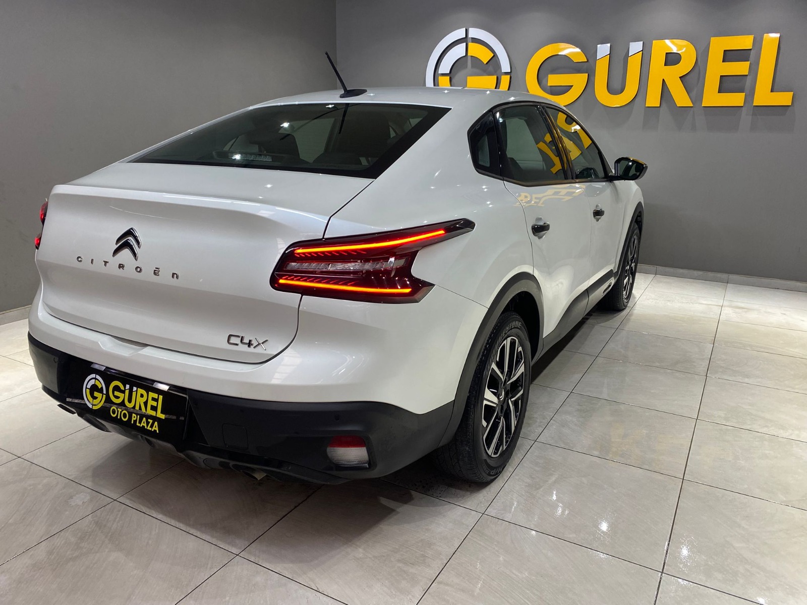 2023 Benzin Otomatik Citroen C4 X Beyaz Gürel Tasarım Aksesuar Otomotiv San. Tic. Ltd. Şti.