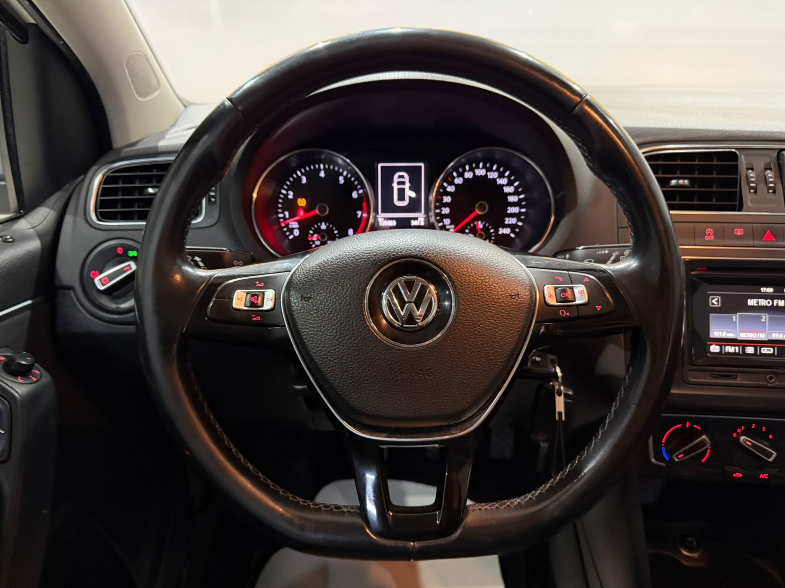 2015 Benzin Manuel Volkswagen Polo Beyaz Gürel Tasarım Aksesuar Otomotiv San. Tic. Ltd. Şti.