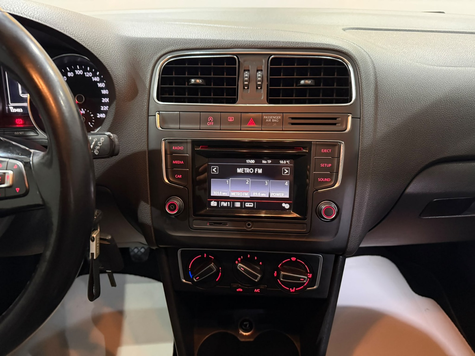 2015 Benzin Manuel Volkswagen Polo Beyaz Gürel Tasarım Aksesuar Otomotiv San. Tic. Ltd. Şti.