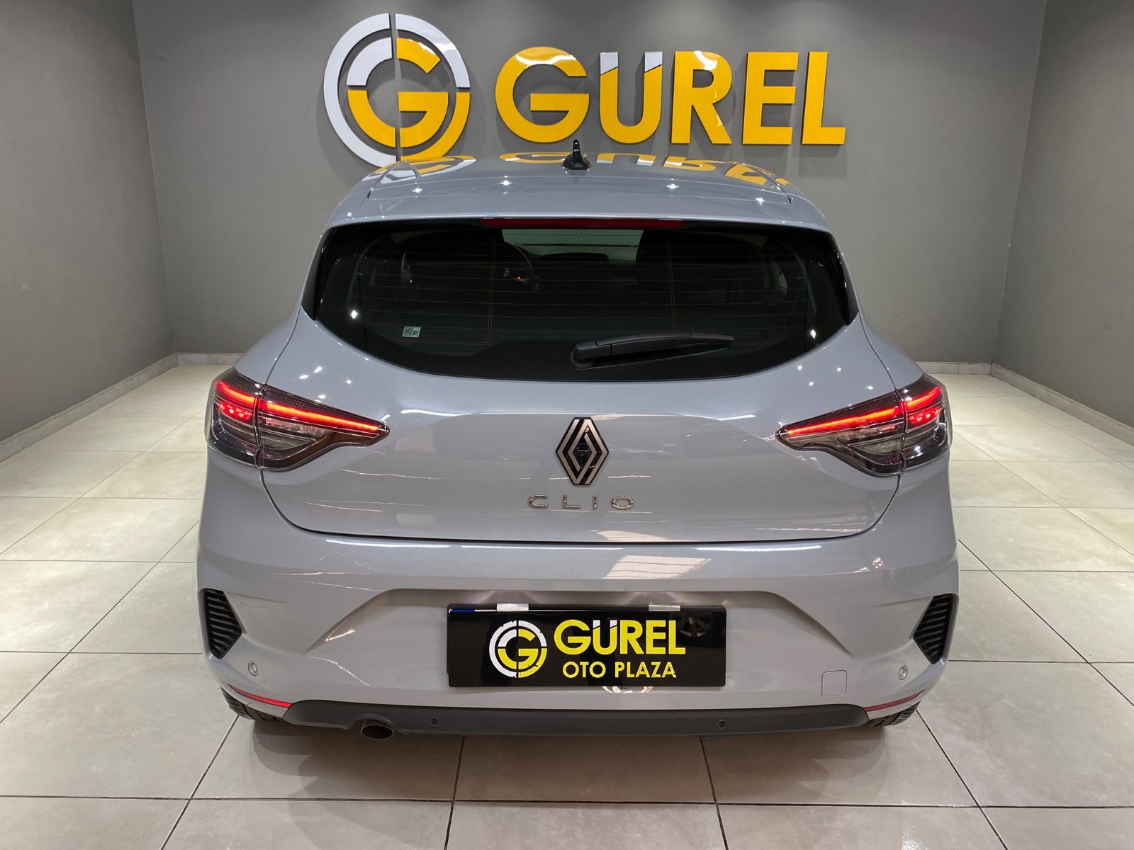 2026 Benzin Otomatik Renault Clio Gri Gürel Tasarım Aksesuar Otomotiv San. Tic. Ltd. Şti.