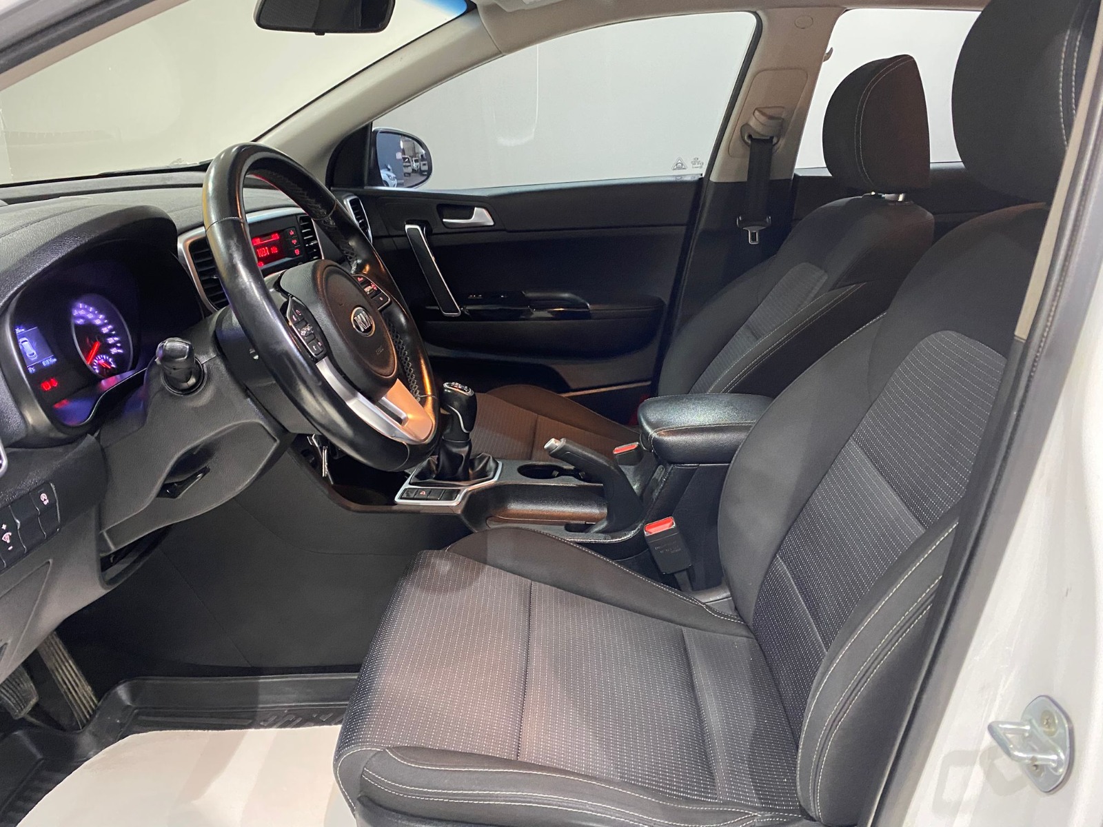 2020 Benzin Manuel Kia Sportage Beyaz Gürel Tasarım Aksesuar Otomotiv San. Tic. Ltd. Şti.