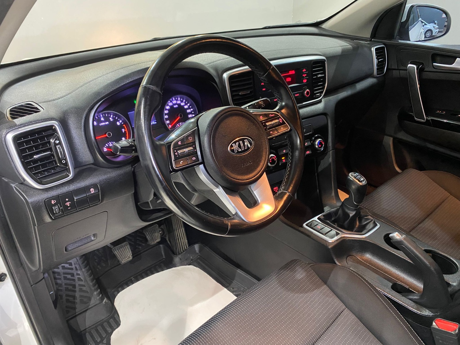 2020 Benzin Manuel Kia Sportage Beyaz Gürel Tasarım Aksesuar Otomotiv San. Tic. Ltd. Şti.