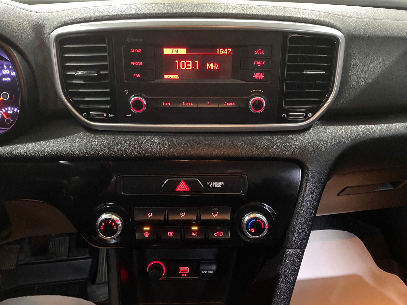 2020 Benzin Manuel Kia Sportage Beyaz Gürel Tasarım Aksesuar Otomotiv San. Tic. Ltd. Şti.