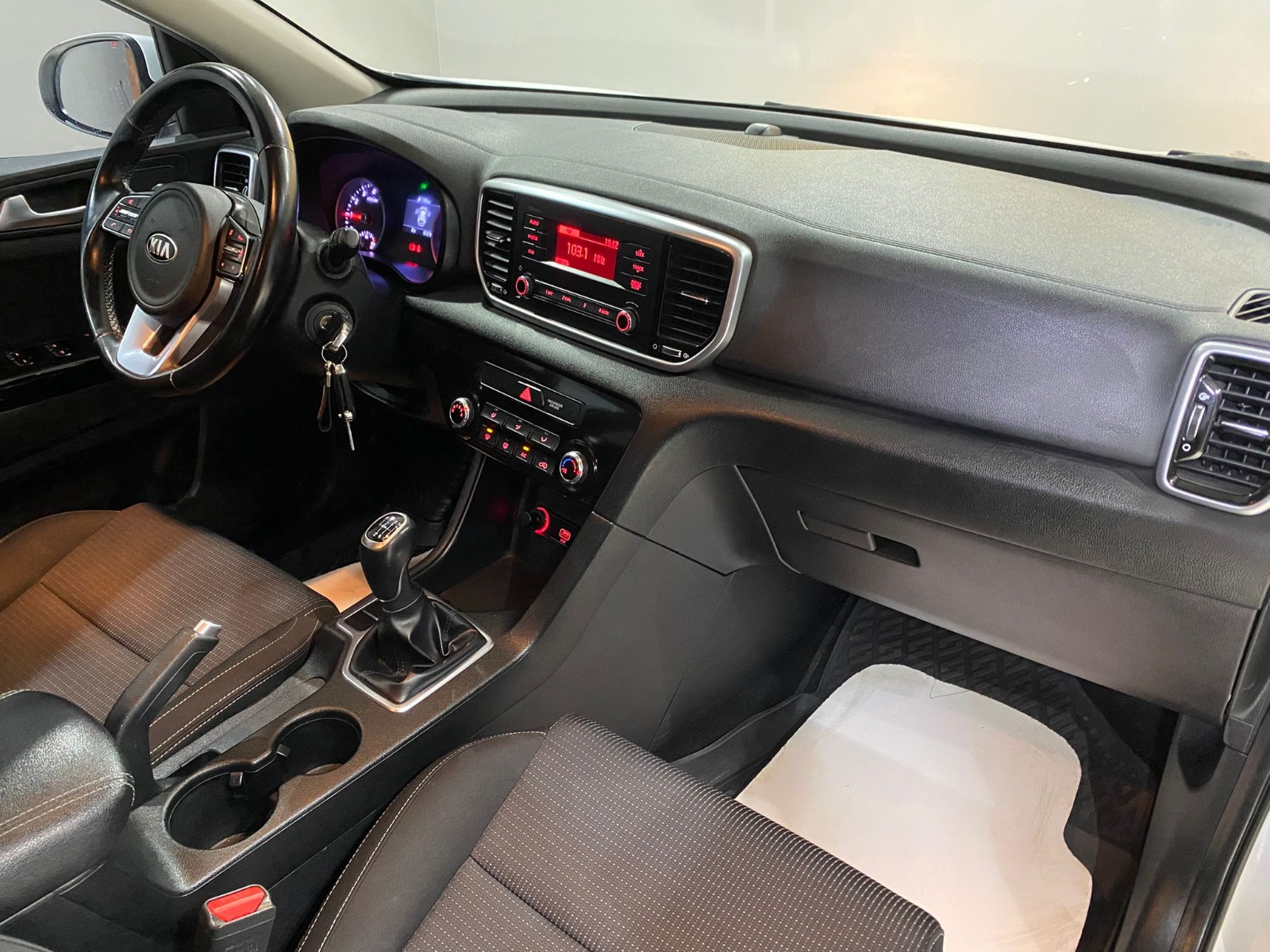 2020 Benzin Manuel Kia Sportage Beyaz Gürel Tasarım Aksesuar Otomotiv San. Tic. Ltd. Şti.