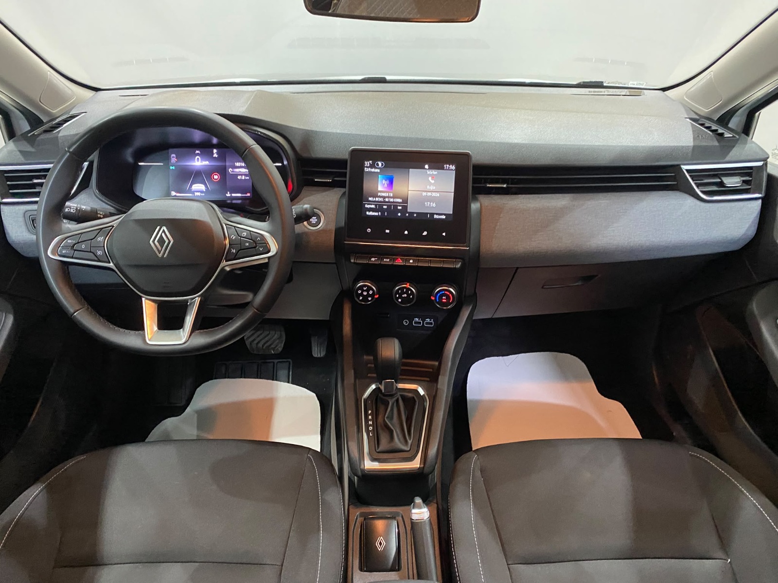 2026 Benzin Otomatik Renault Clio Beyaz Gürel Tasarım Aksesuar Otomotiv San. Tic. Ltd. Şti.