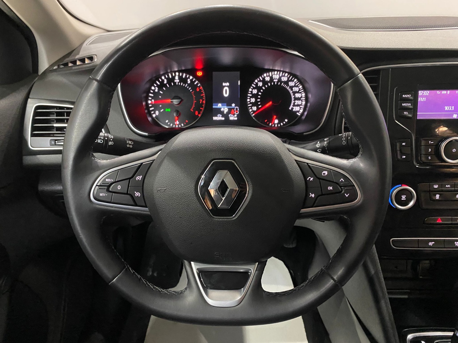 TaksitliOto.Net | 2.El Renault Megane Sedan 1.3 TCe Joy EDC | Otomatik & Benzin | Gri | İzmir.2el 2022 Benzin Otomatik Renault Megane Gri Gürel Tasarım Aksesuar Otomotiv San. Tic. Ltd. Şti.