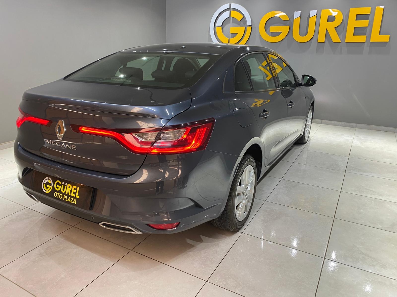 TaksitliOto.Net | 2.El Renault Megane Sedan 1.3 TCe Joy EDC | Otomatik & Benzin | Gri | İzmir.2el 2022 Benzin Otomatik Renault Megane Gri Gürel Tasarım Aksesuar Otomotiv San. Tic. Ltd. Şti.