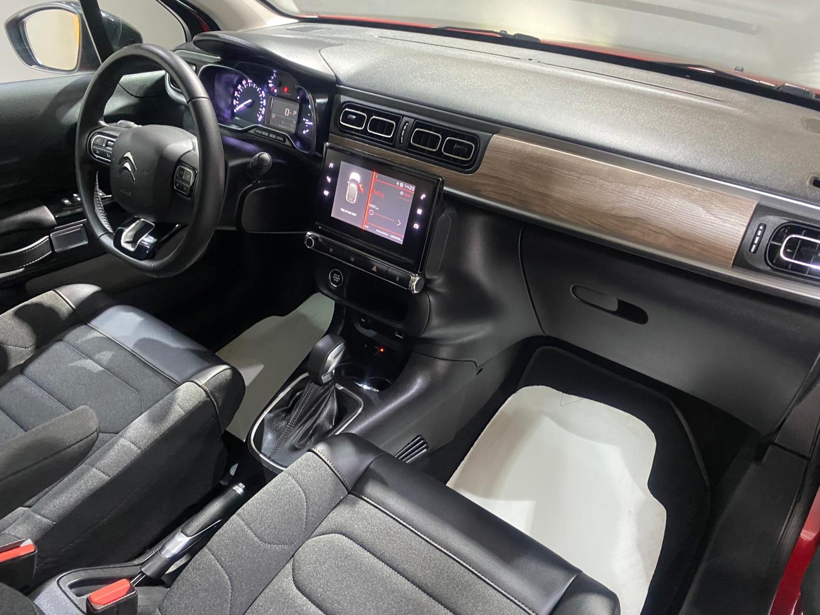 2024 Benzin Otomatik Citroen C3 Kırmızı Gürel Tasarım Aksesuar Otomotiv San. Tic. Ltd. Şti.