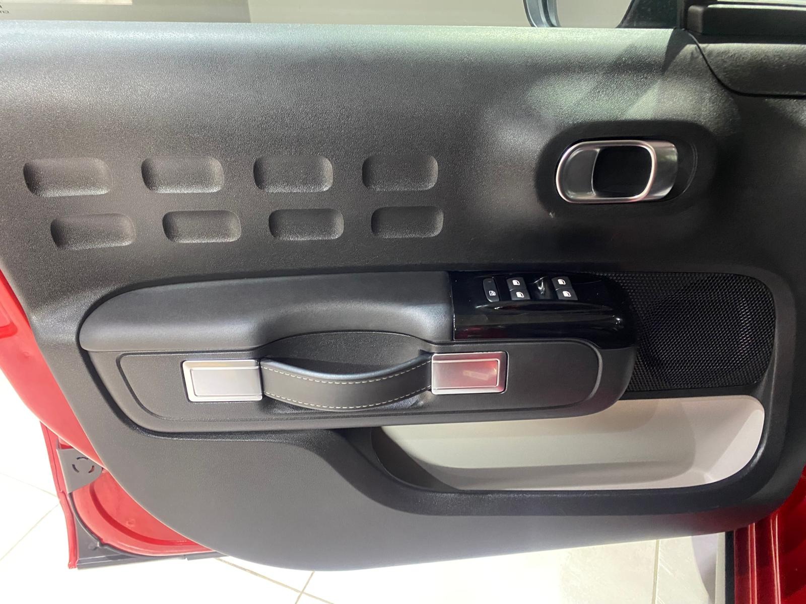 2024 Benzin Otomatik Citroen C3 Kırmızı Gürel Tasarım Aksesuar Otomotiv San. Tic. Ltd. Şti.