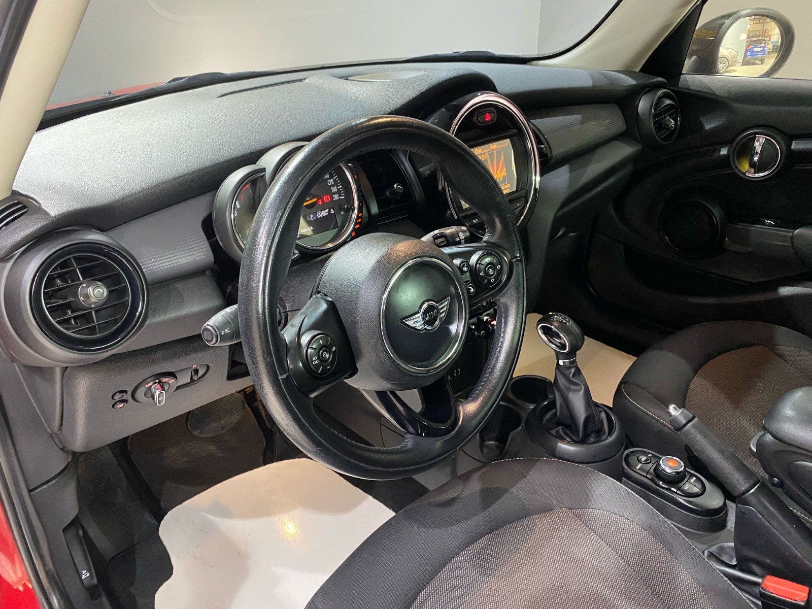 2017 Benzin Otomatik Mini Cooper Kırmızı Gürel Tasarım Aksesuar Otomotiv San. Tic. Ltd. Şti.