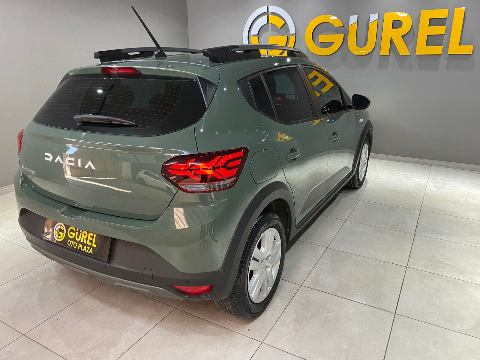 2023 Benzin Otomatik Dacia Sandero Yeşil Gürel Tasarım Aksesuar Otomotiv San. Tic. Ltd. Şti.