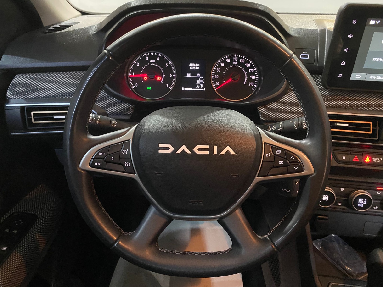 2023 Benzin Otomatik Dacia Sandero Yeşil Gürel Tasarım Aksesuar Otomotiv San. Tic. Ltd. Şti.