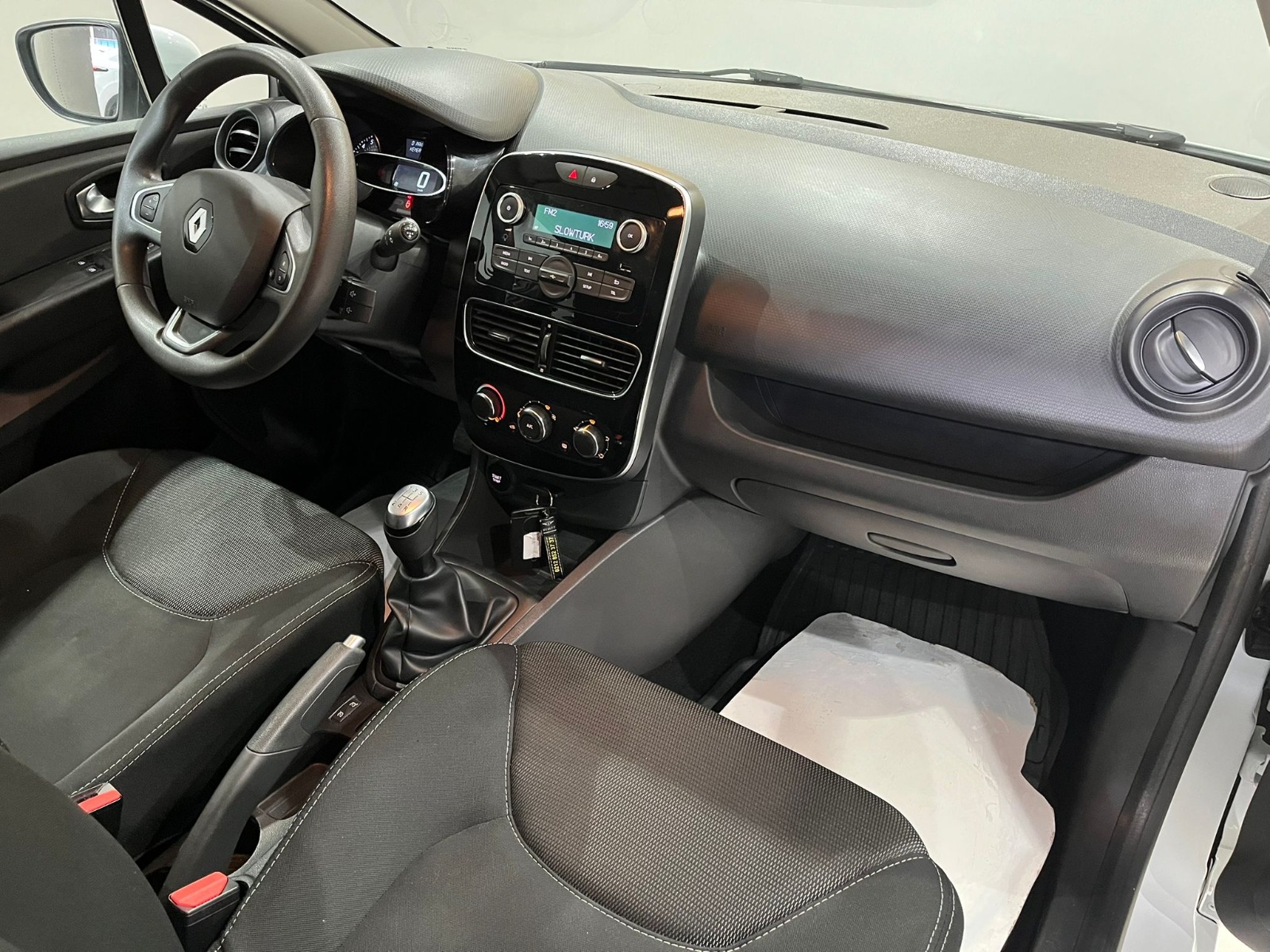 2020 Benzin Manuel Renault Clio Beyaz Gürel Tasarım Aksesuar Otomotiv San. Tic. Ltd. Şti.