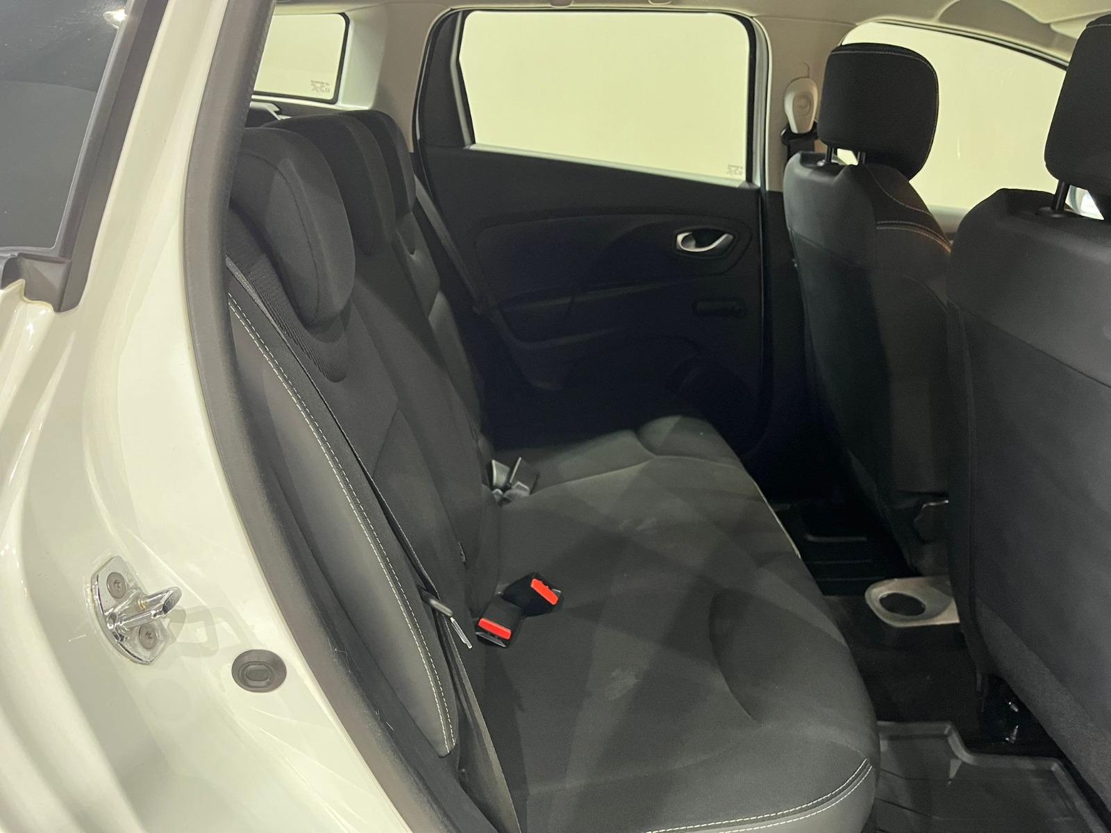 2020 Benzin Manuel Renault Clio Beyaz Gürel Tasarım Aksesuar Otomotiv San. Tic. Ltd. Şti.