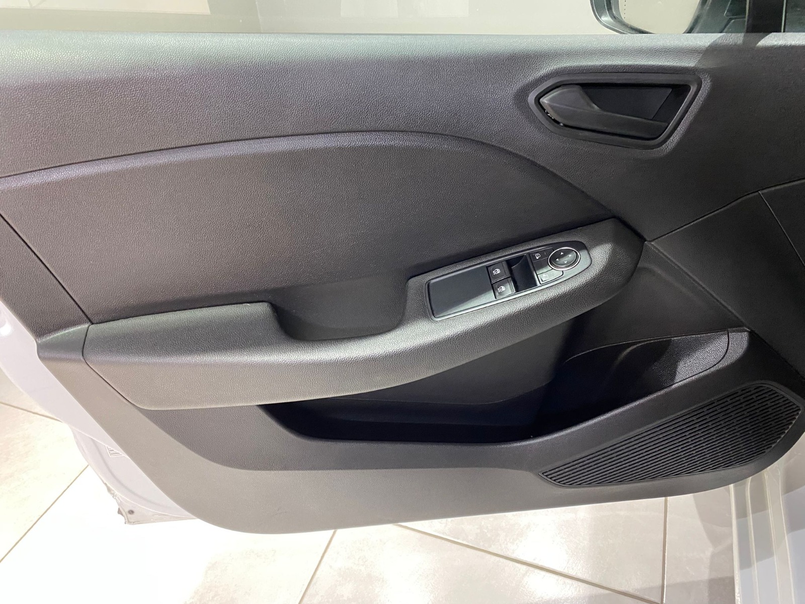 2023 Benzin Otomatik Renault Clio Beyaz Gürel Tasarım Aksesuar Otomotiv San. Tic. Ltd. Şti.