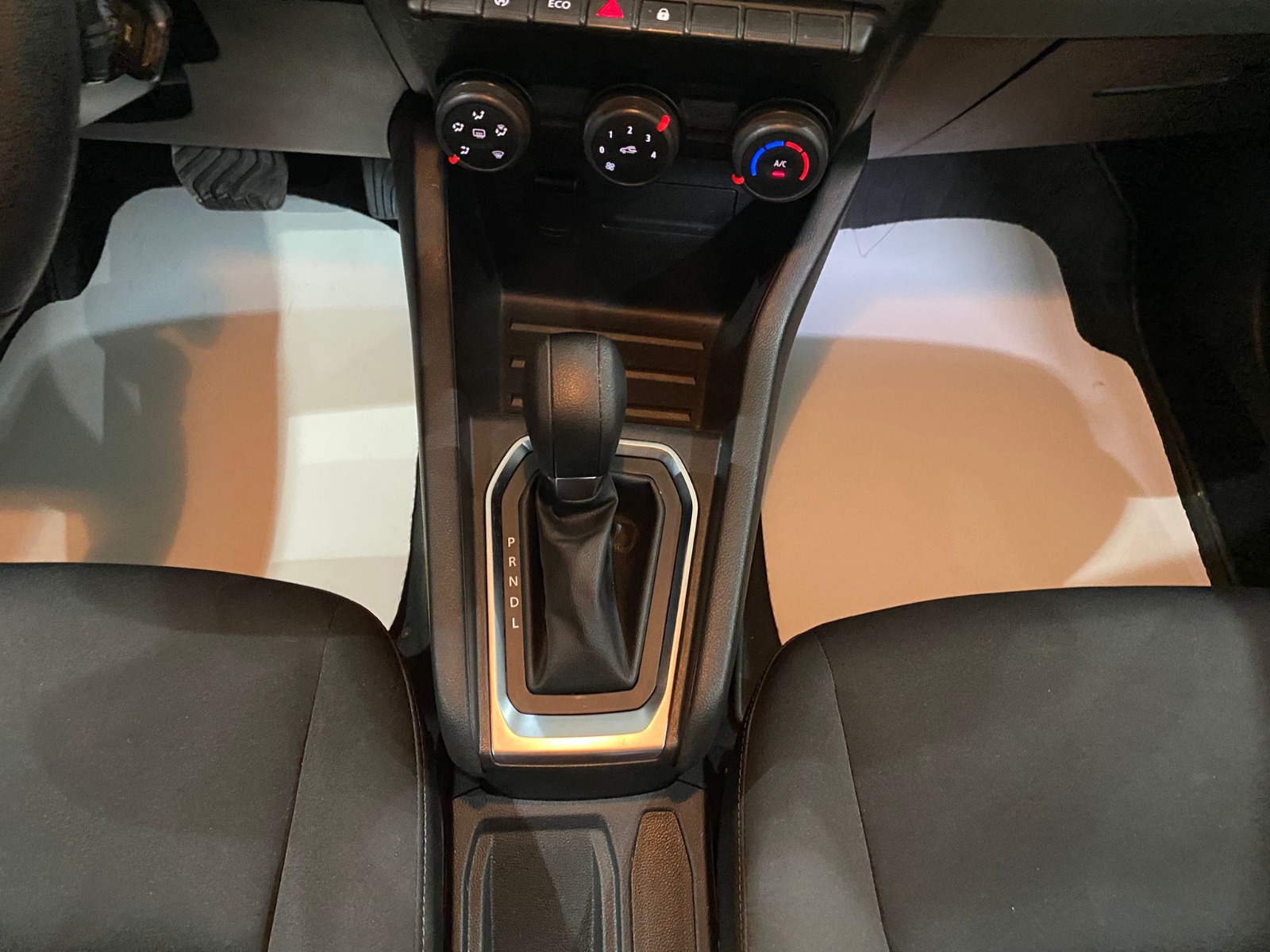 2023 Benzin Otomatik Renault Clio Beyaz Gürel Tasarım Aksesuar Otomotiv San. Tic. Ltd. Şti.