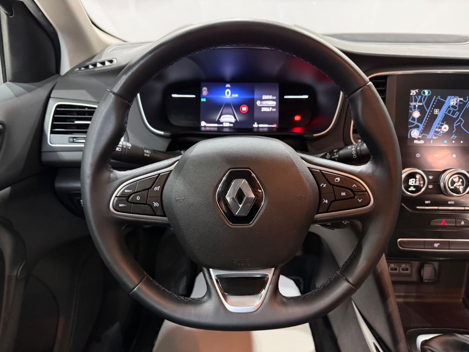 2026 Benzin Manuel RENAULT MEGANE Beyaz Gürel Tasarım Aksesuar Otomotiv San. Tic. Ltd. Şti.